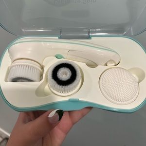Ultimate Spin Self Care Brush